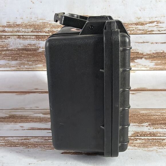 Apache 1800 Weatherproof and Protective Case,Black - Picture 3 of 6